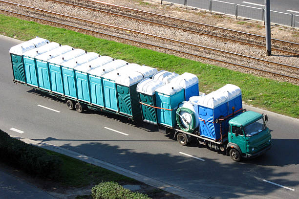 Porta potty delivery and setup in Edgard, LA